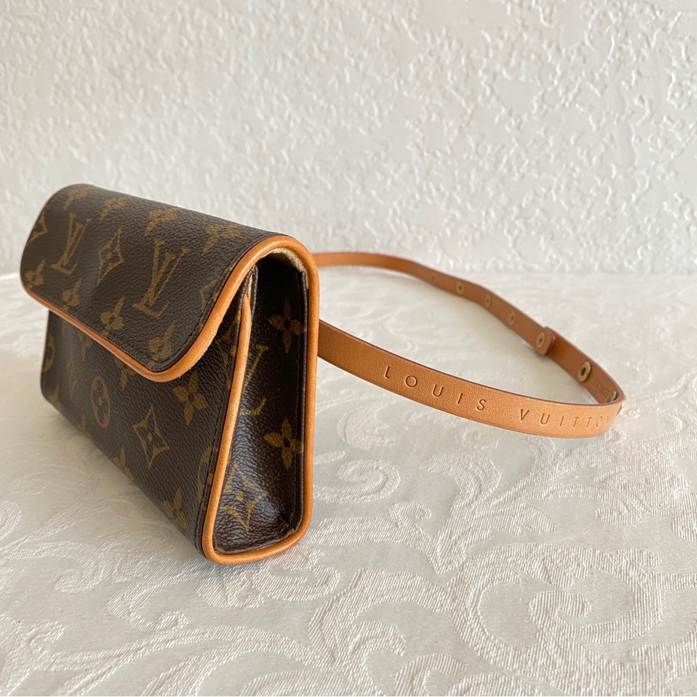 Louis Vuitton Pochette Florentine Belt Bag - Picture 3 of 16